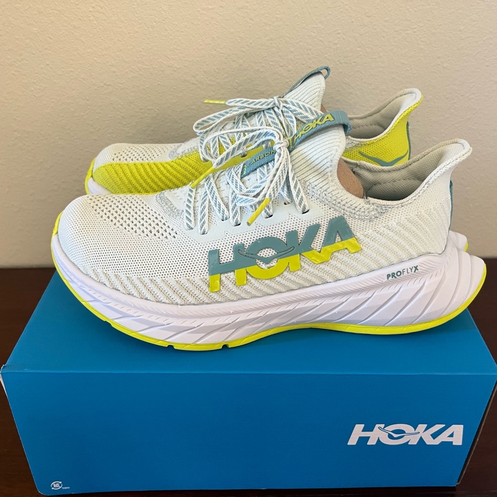 NWT HOKA Carbon X 3 Size 7